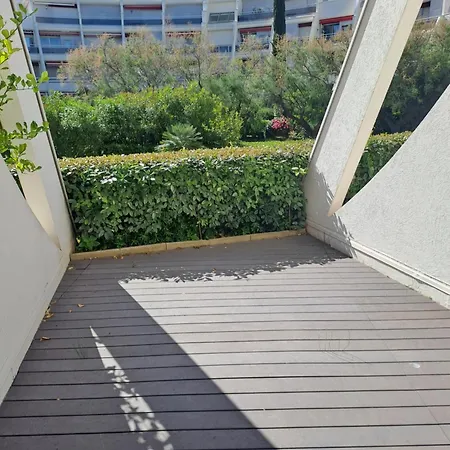Piscine Golf Apartman